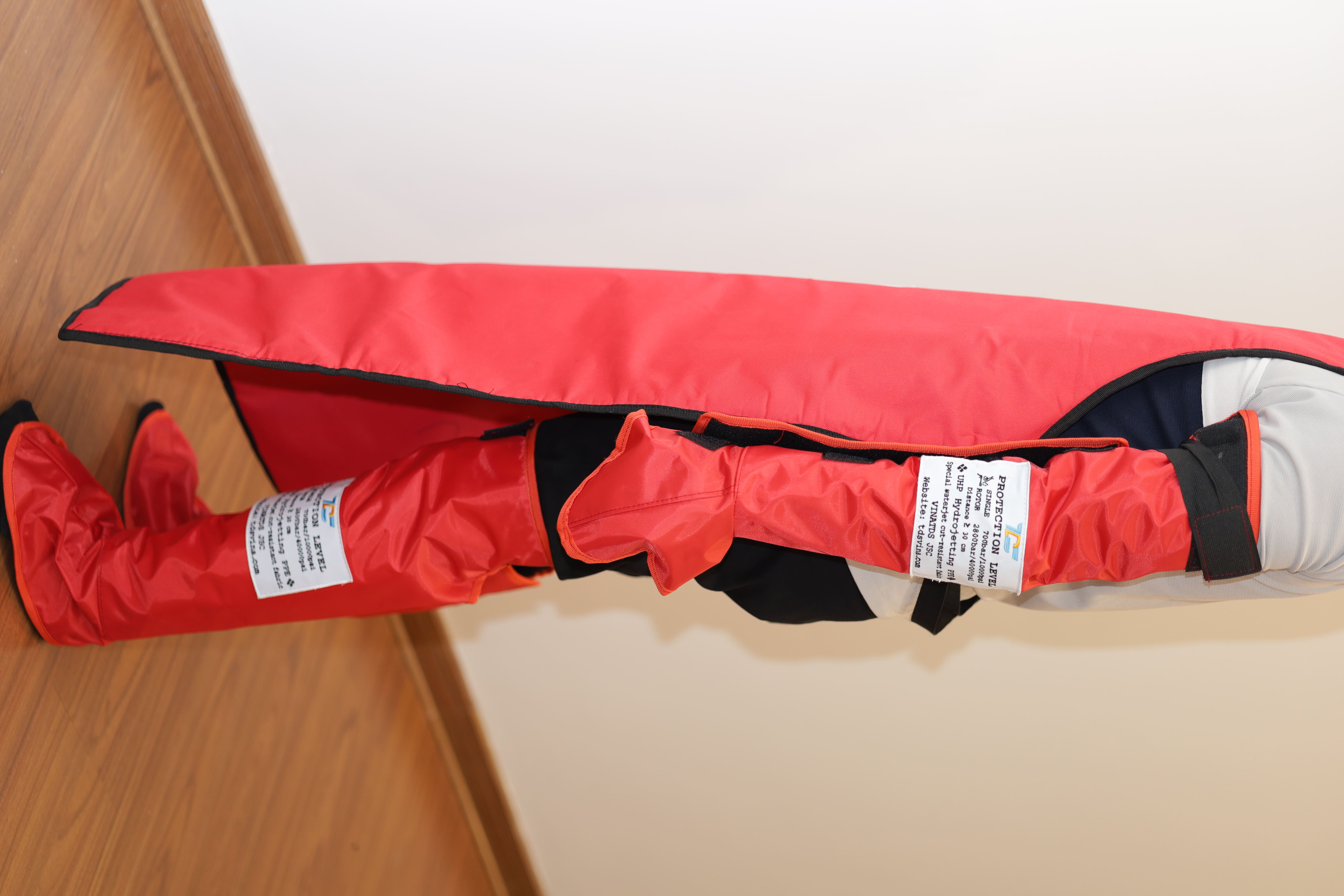 Bộ đồ bảo hộ bắn nước cao áp 1500-2800 bar